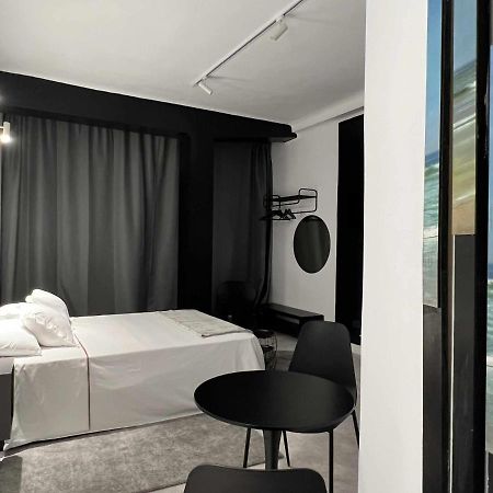 Apartament Dama Modern & Luxury Malaga Zewnętrze zdjęcie